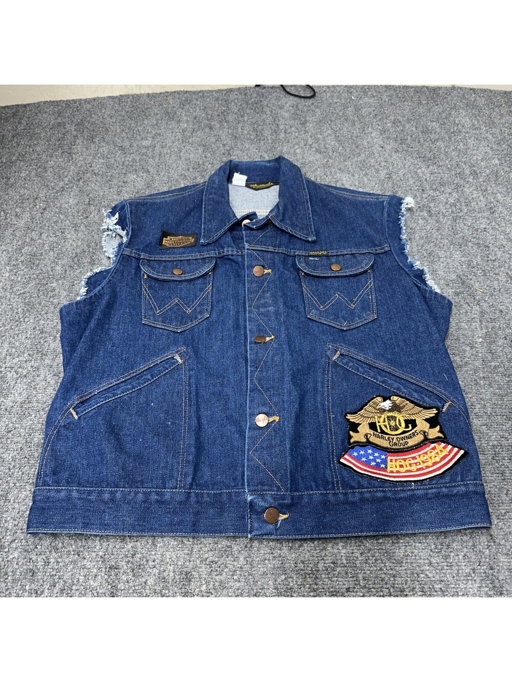 Wrangler Denim Vest Mens Large Harley Davidson HOG Patches Distressed Cut Off...